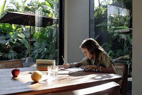 Black Villas Canggu Beach by OXO
