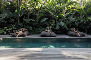 Black Villas Canggu Beach by OXO