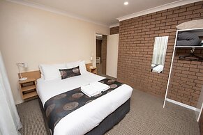 Jacaranda Motel & Holiday Units