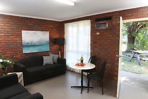 Jacaranda Motel & Holiday Units