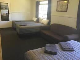 Charleville Waltzing Matilda Motor Inn