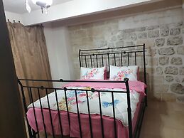 Kale Divan Konağı