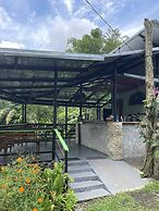 The Twin Studio Cottages