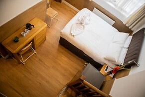 Berkley Aparthotel