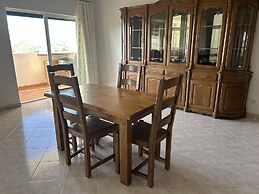 Poolside Apartment with 2 bedrooms, patio and BBQ