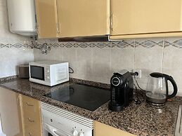Poolside Apartment with 2 bedrooms, patio and BBQ