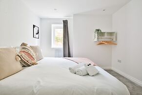Spacious Apartments with Private Parking
