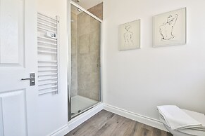 Spacious Apartments with Private Parking