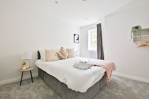 Spacious Apartments with Private Parking