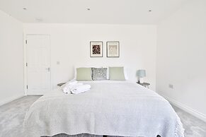 Spacious Apartments with Private Parking