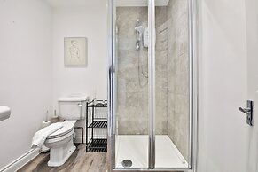 Spacious Apartments with Private Parking