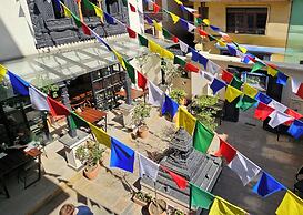 Central Courtyard - Heritage Hötel & Artisan Café