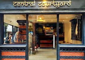 Central Courtyard - Heritage Hötel & Artisan Café