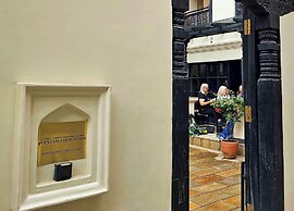 Central Courtyard - Heritage Hötel & Artisan Café