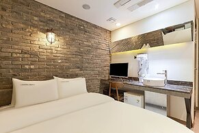HERTZ Hotel