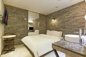 HERTZ Hotel