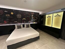 So City Hotel