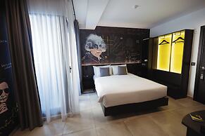 So City Hotel