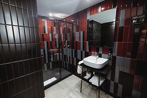 So City Hotel