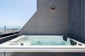 So City Hotel