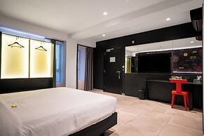 So City Hotel