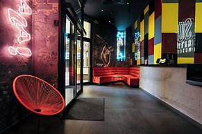 So City Hotel