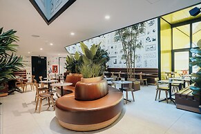 So City Hotel