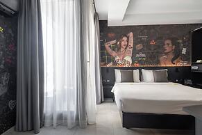 So City Hotel