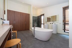 Grand Villa Cedrix in the Green Paradise
