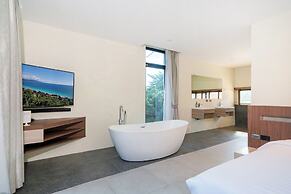 Grand Villa Cedrix in the Green Paradise