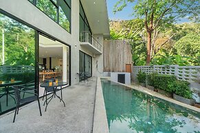 Grand Villa Cedrix in the Green Paradise