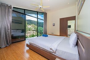 Grand Villa Cedrix in the Green Paradise