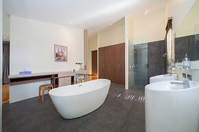 Grand Villa Cedrix in the Green Paradise