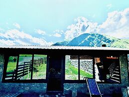Traveler's Cottage in Kazbegi