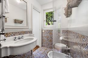 Estate4home - Villa Le Camelie