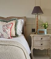 STANWELL HOUSE