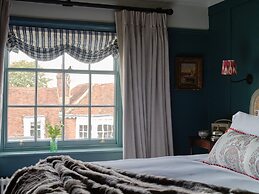 STANWELL HOUSE