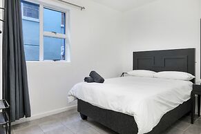 Inn & Out Express Sea Point