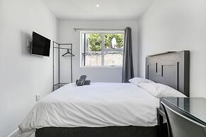Inn & Out Express Sea Point