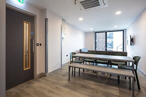 Coleman Court Summer Accommodation