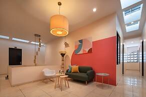 Cove Oekude Residence