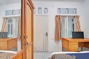 Hotel O Arsen House