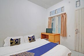 Hotel O Arsen House