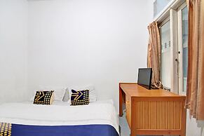 Hotel O Arsen House