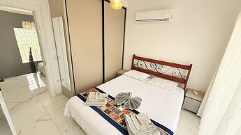 Villa-sleeps 8-parking-pool-bbq