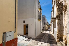 3482 Vico dei Mille by Barbarhouse