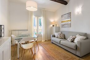 Novella Contemporary Apartment by Mmega