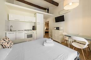 Novella Contemporary Apartment by Mmega