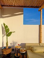 Athiri Luxury Suites Perivolos