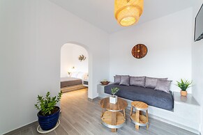 Athiri Luxury Suites Perivolos